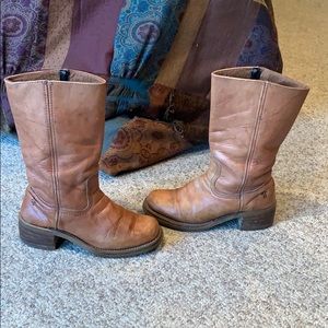 Vtg Frye Tan distressed Campus heeled boho boots
